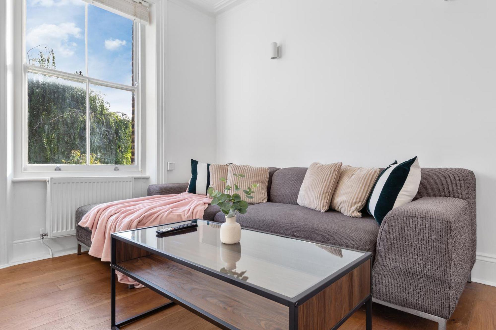 Luxury 4 Bedroom Flat With Stunning Shard View From Terrace In Central London! Next To Station, Sleeps 9 Luaran gambar