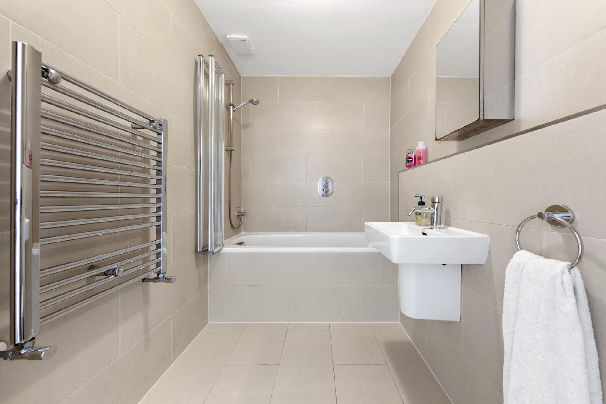 Luxury 4 Bedroom Flat With Stunning Shard View From Terrace In Central London! Next To Station, Sleeps 9 Luaran gambar