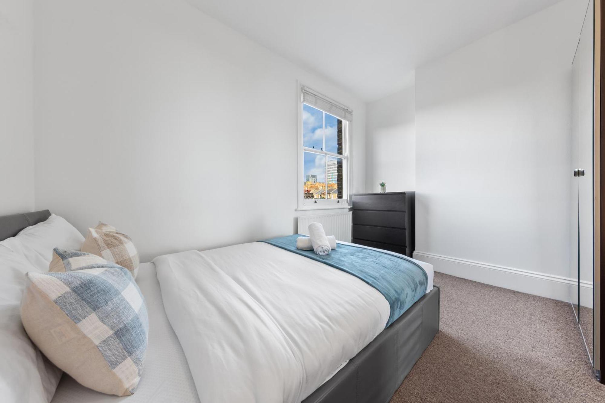 Luxury 4 Bedroom Flat With Stunning Shard View From Terrace In Central London! Next To Station, Sleeps 9 Luaran gambar