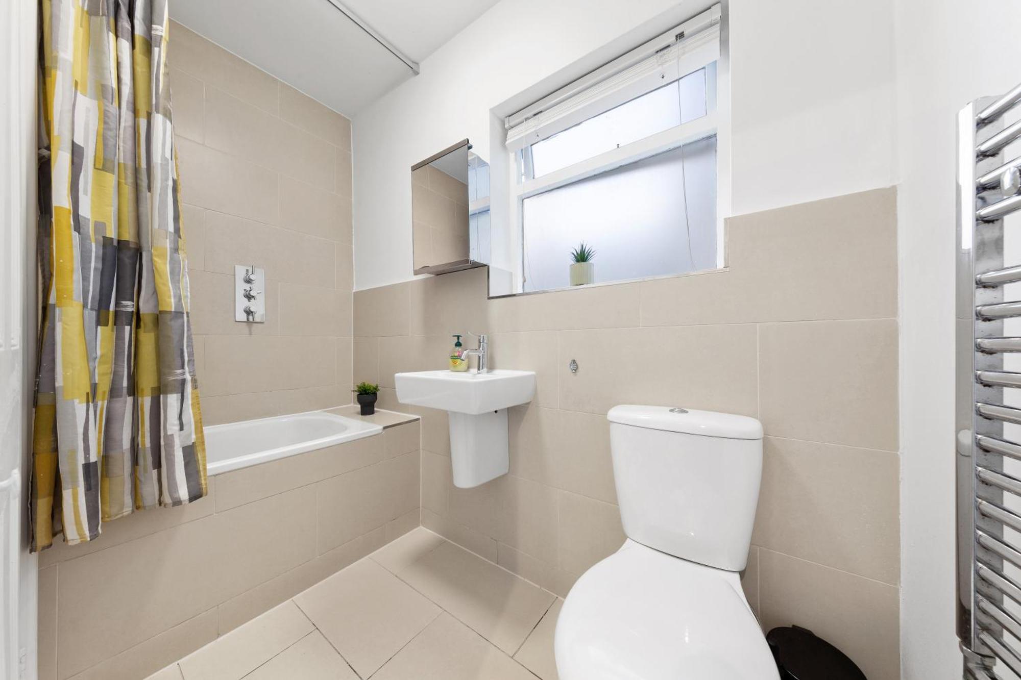 Luxury 4 Bedroom Flat With Stunning Shard View From Terrace In Central London! Next To Station, Sleeps 9 Luaran gambar