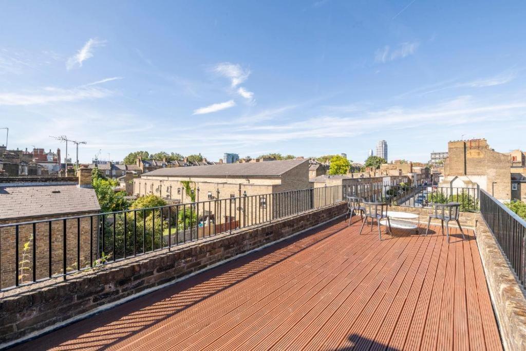 Luxury 4 Bedroom Flat With Stunning Shard View From Terrace In Central London! Next To Station, Sleeps 9 Bilik gambar